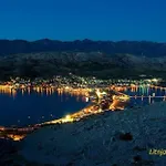 Nainer Pag Town
