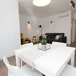 Nainer Apartamento