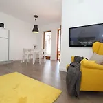 Apartamento Nainer Pag Town