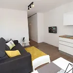 Nainer Apartamento Pag Town