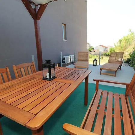Apartment Nainer Pag Town