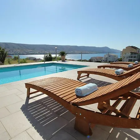 Apartamento Nainer Pag Town