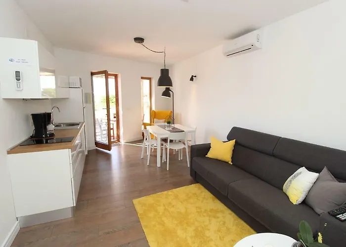 Nainer Apartment *